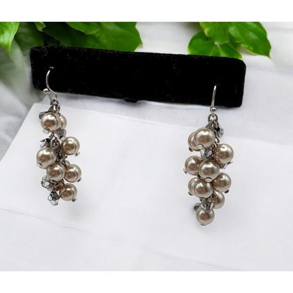 Vintage Faux Pearl Cluster Dangle Earrings Silver Tone Chain Accents - Picture 1 of 6